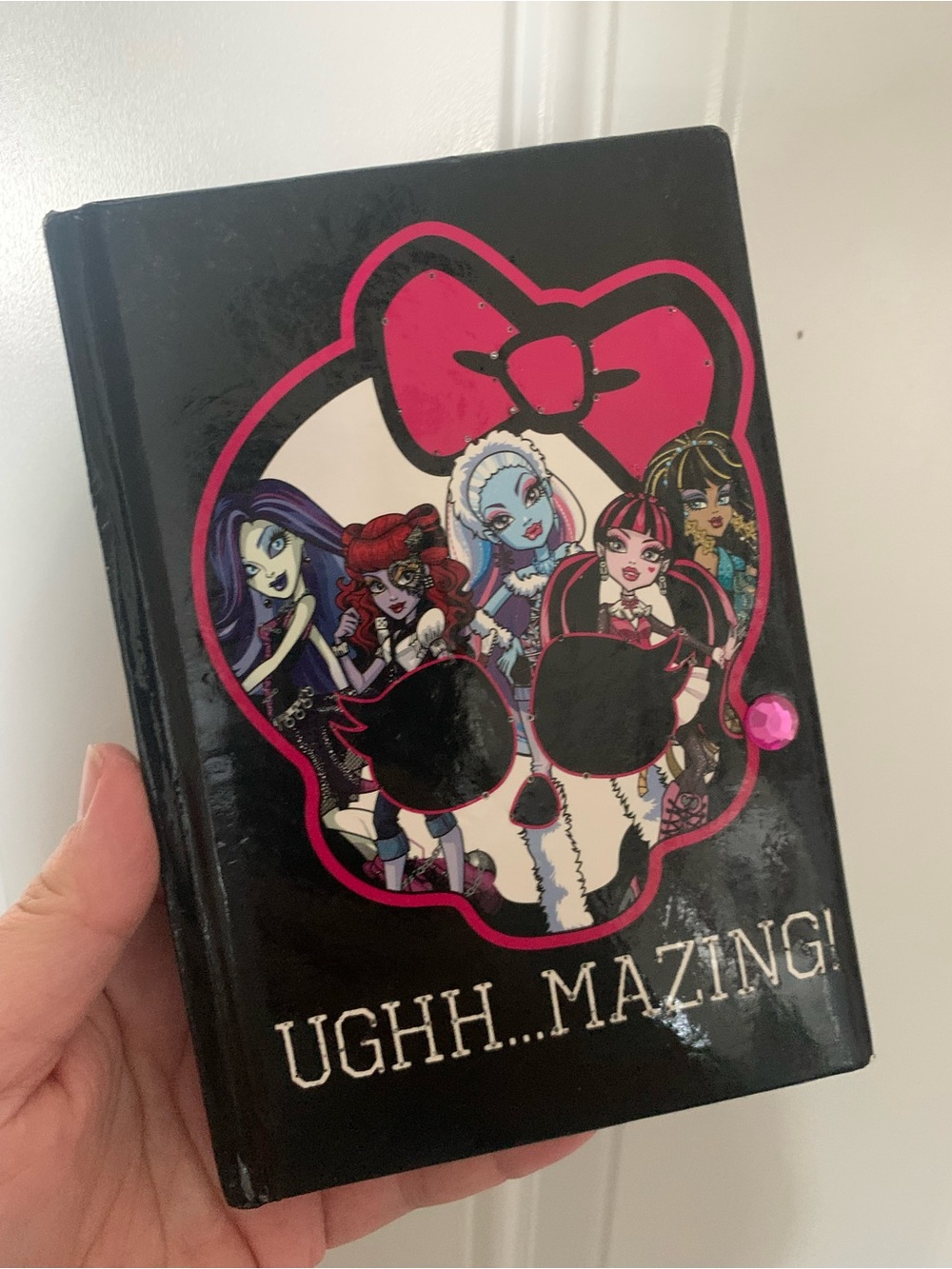 monster high Black and Hot Pink Skull-Logo Decorative Book